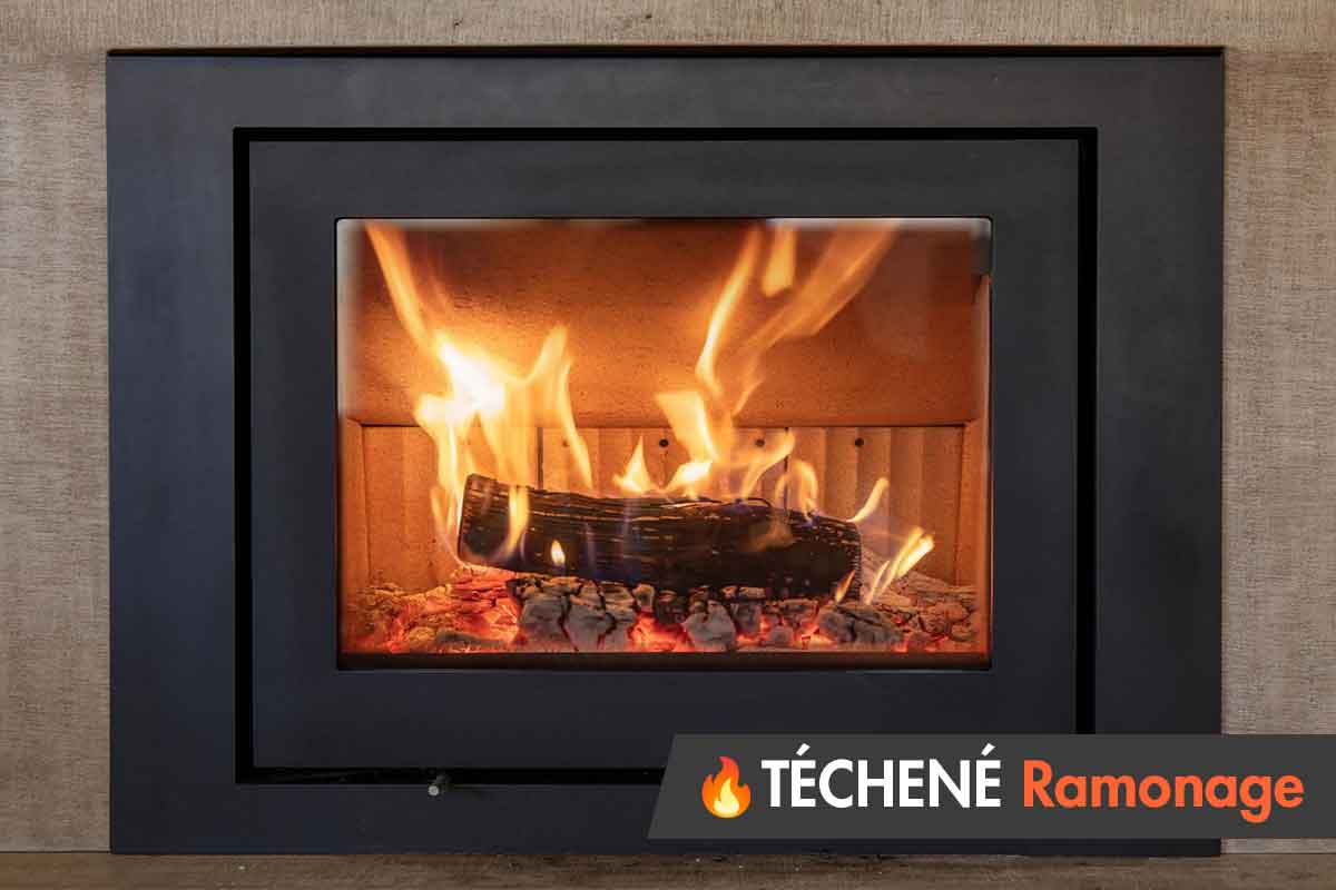 NETTOYER efficacement la vitre de votre insert de cheminée ou poêle